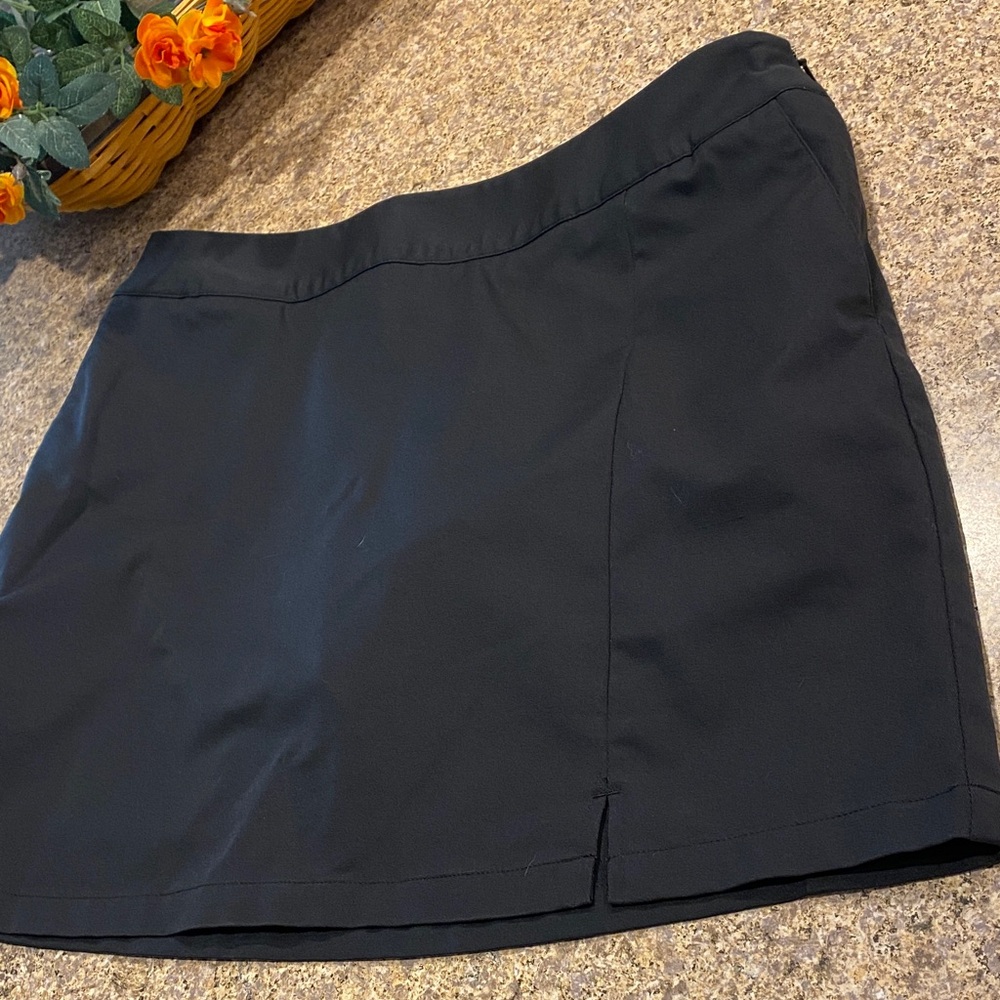 Adidas ClimaCOOL Skort Black and White Size 6